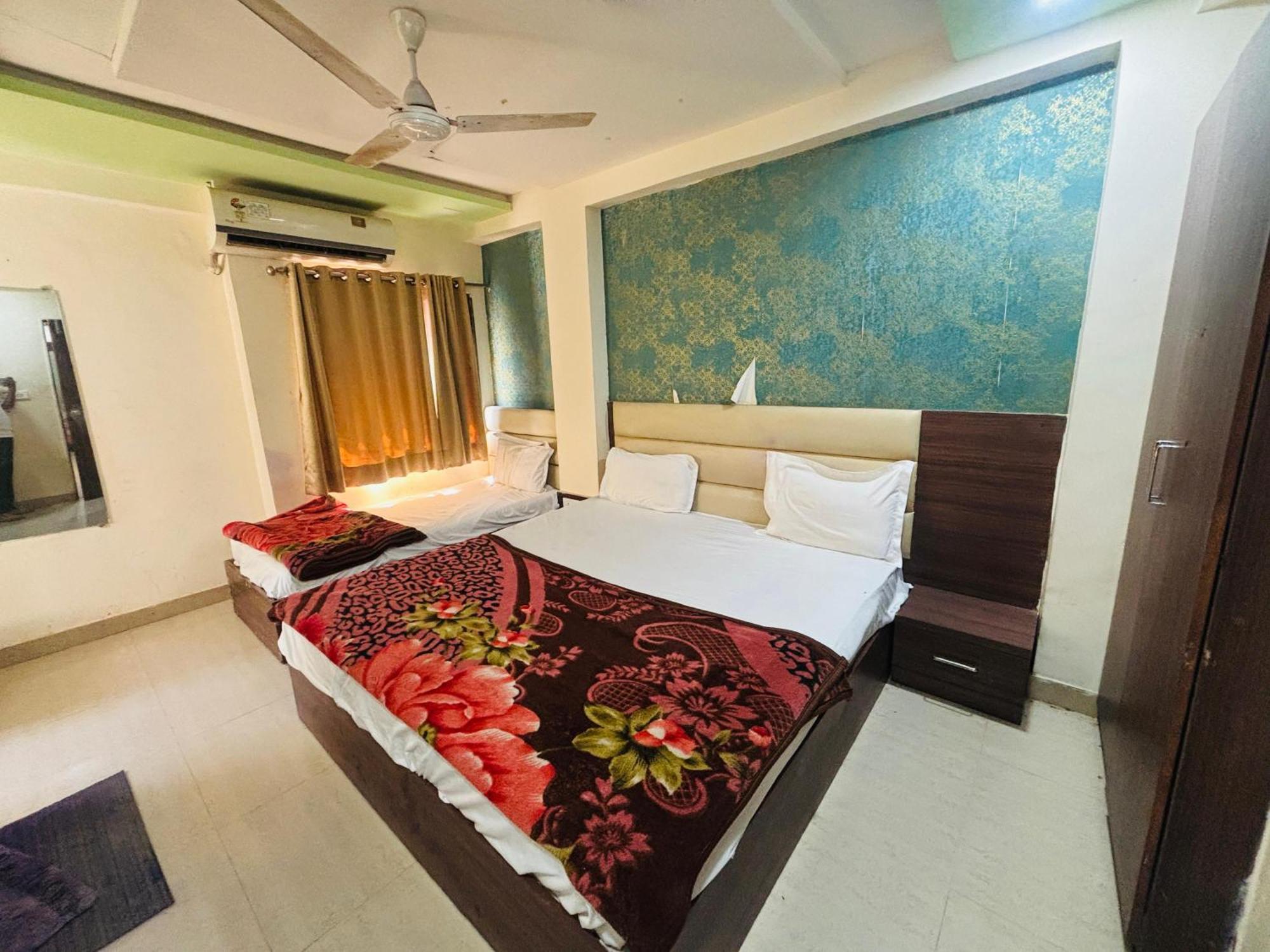 Hotel Greenwood Ahmedabad Exterior foto